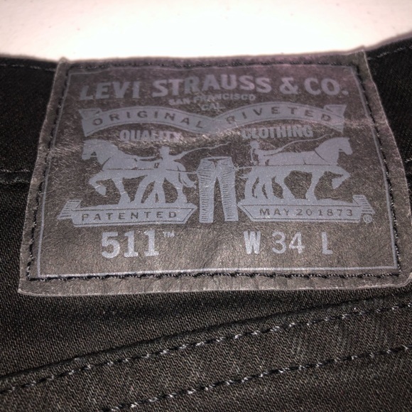 Levi's Jean Shorts - Picture 3 of 3